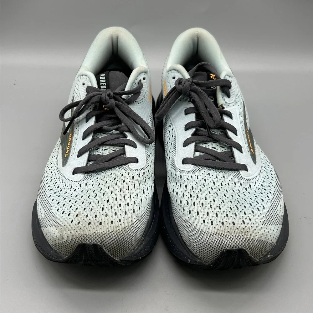 Brooks Men's Light Blue and Black Running Sneakers